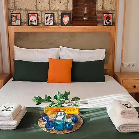 Elin Alacati Hotel *