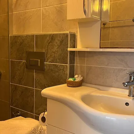 Elin Alacati Hotel *