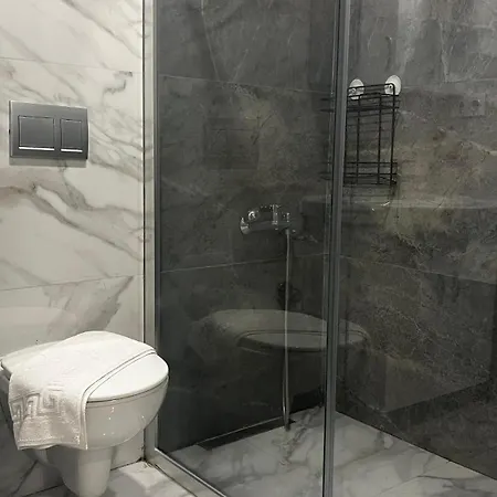 Elin Alacati Çeşme