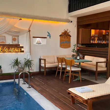 Elin Alacati * Çeşme