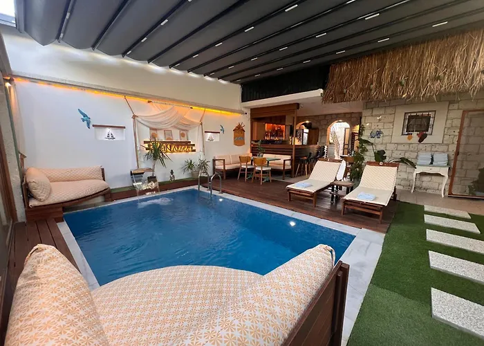 Elin Alacati Отель *